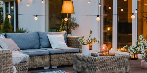 Pintar Fachadas de Casas Unifamiliares / Chalets en Badalona · Pintura para Pintar Patios y Jardines